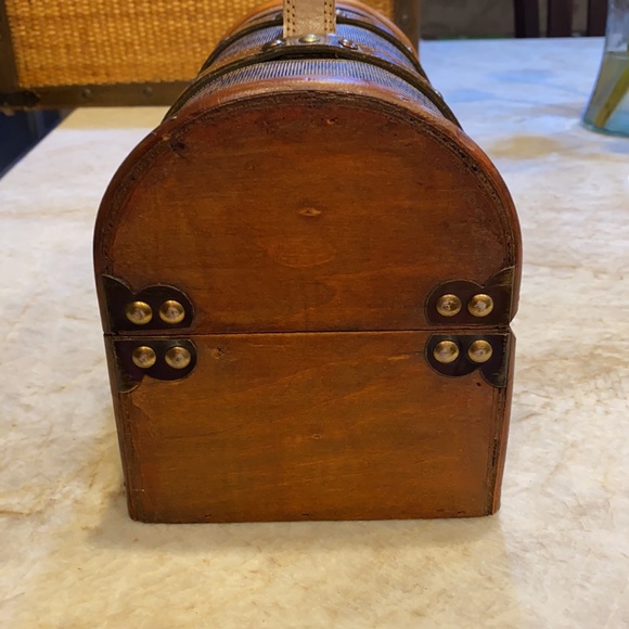 Small Chest - Picture 5 of 5